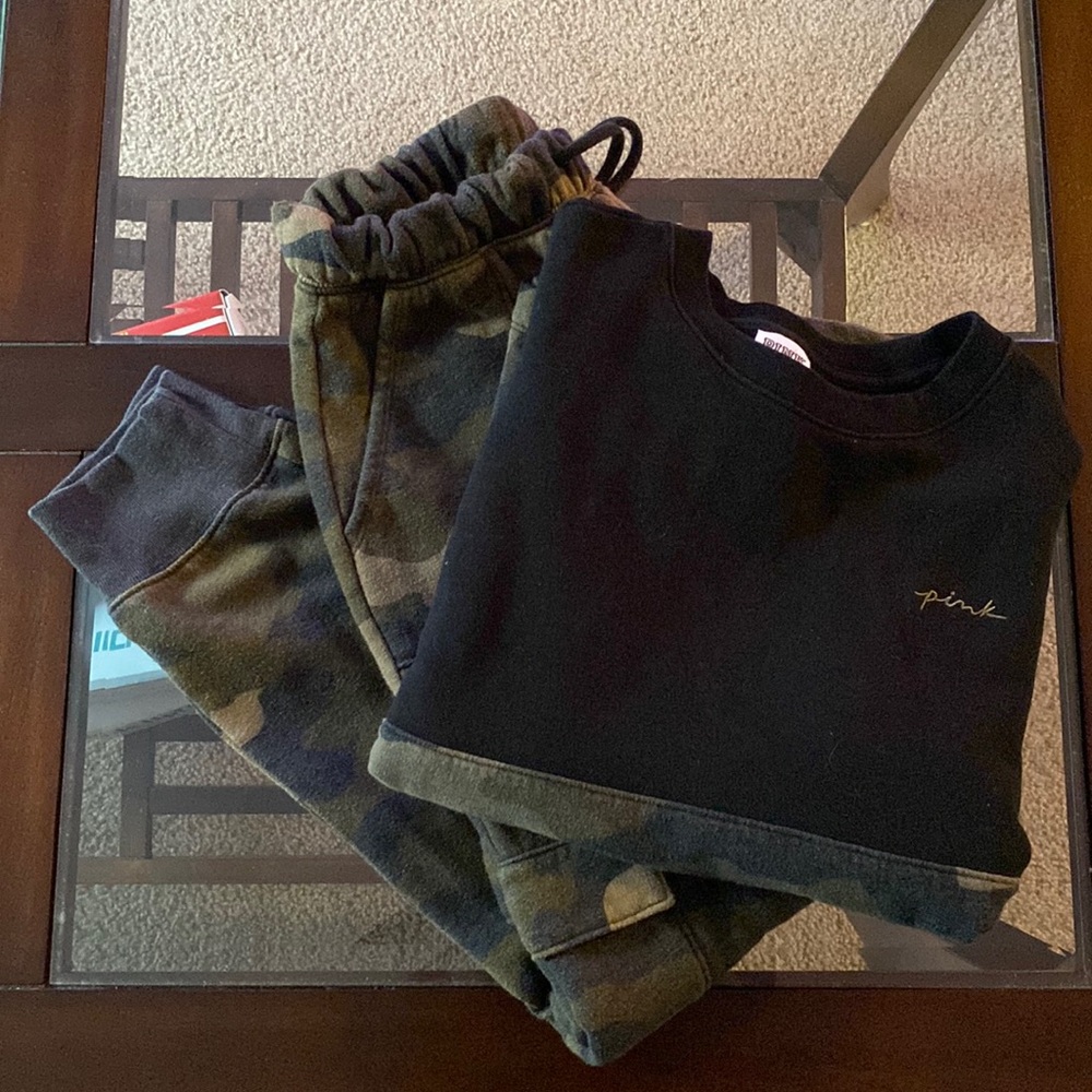 Victoria Secret PINK Jogger Set